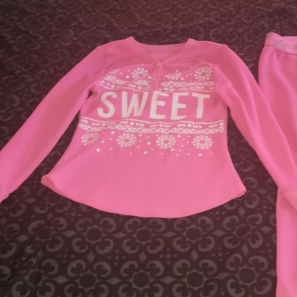 Girl's Sleepwear - Picture 4 of 6